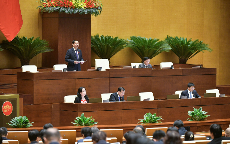 Trực tiếp: Quốc hội biểu quyết thông qua Luật Quản lý, bảo vệ công trình quốc phòng và khu quân sự